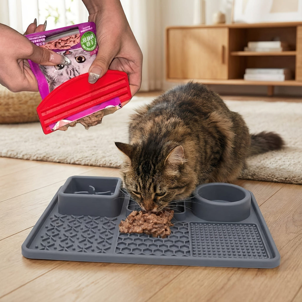 Pet Wet Food Pouch Scraper – Effortlessly squeeze every last bit of cat or dog wet food, paste, or puree from pouches without mess. Ideal for home feeding, this handy tool helps reduce waste and keeps hands clean during daily mealtime. (Silver)